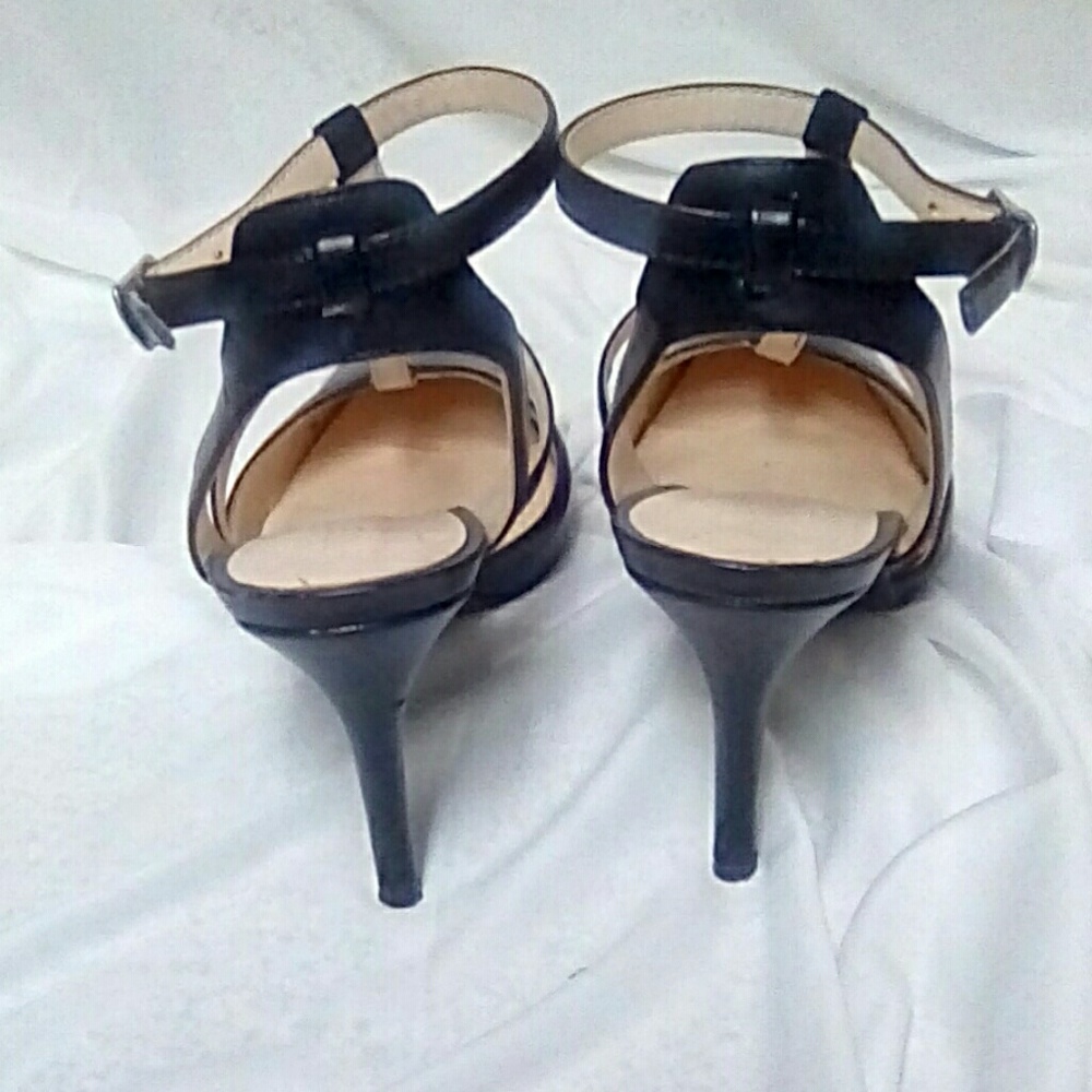 ***SOLD***🌹Host Pick🌹  West Studded Slingbacks - Picture 2 of 6